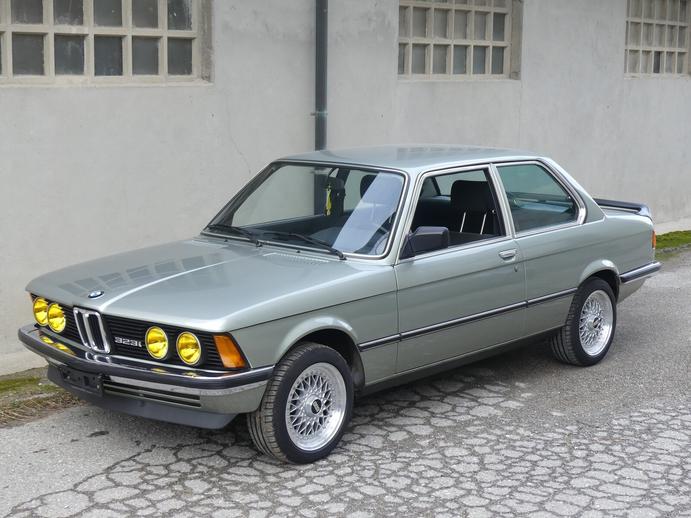 BMW 323 i, Petrol, Classic, Manual