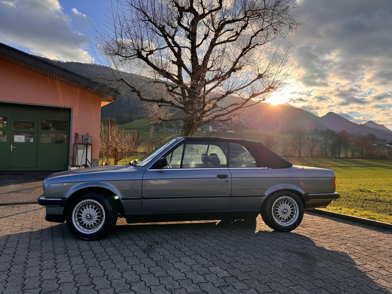 BMW 325i Cabrio, Benzin, Occasion / Gebraucht, Handschaltung - 2