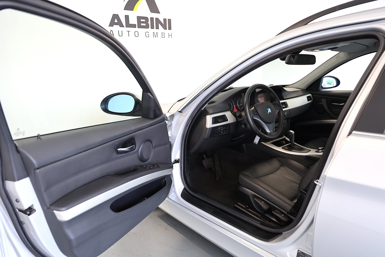 BMW 325i Touring, Petrol, Second hand / Used, Automatic - 7