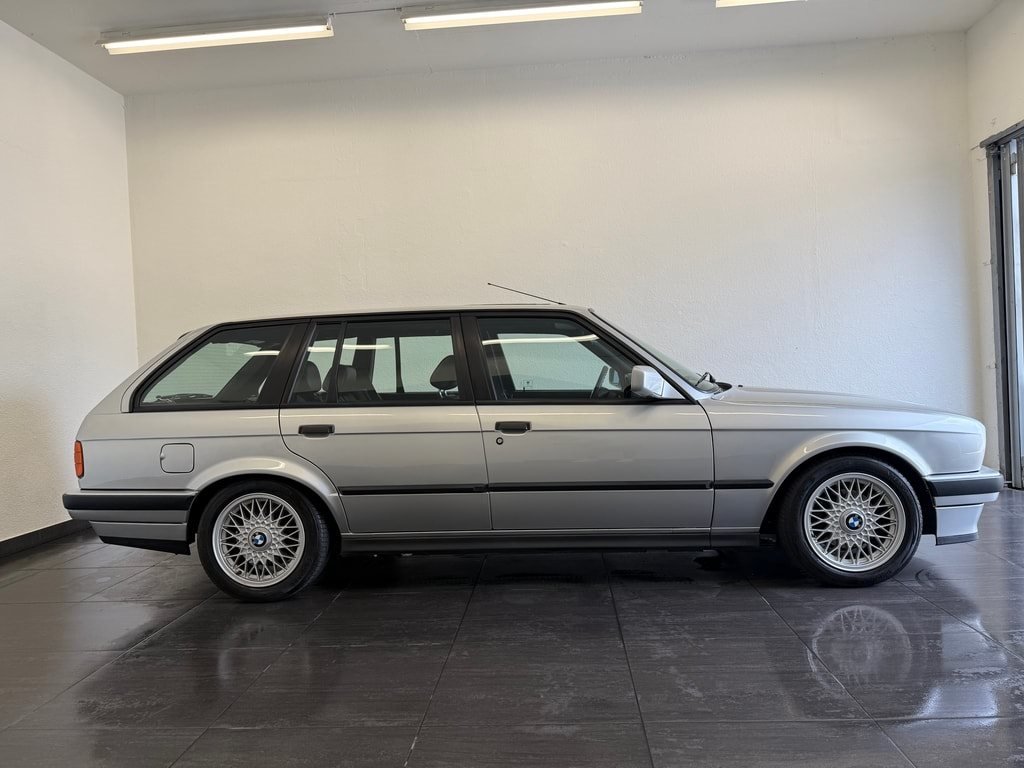 BMW 325 i Touring, Essence, Voiture de collection, Manuelle - 4