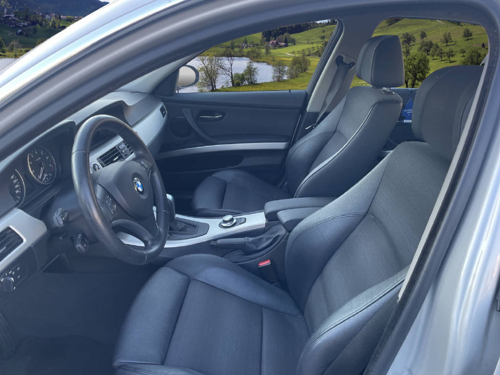 BMW 325i x 4x4 Automat, Essence, Occasion / Utilisé, Automatique - 6