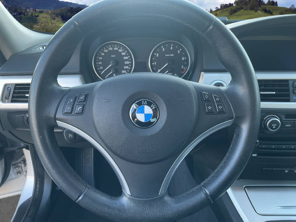 BMW 325i x 4x4 Automat, Essence, Occasion / Utilisé, Automatique - 7
