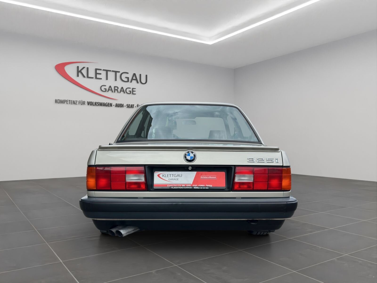 BMW 325i, Benzin, Occasion / Gebraucht, Automatik - 6