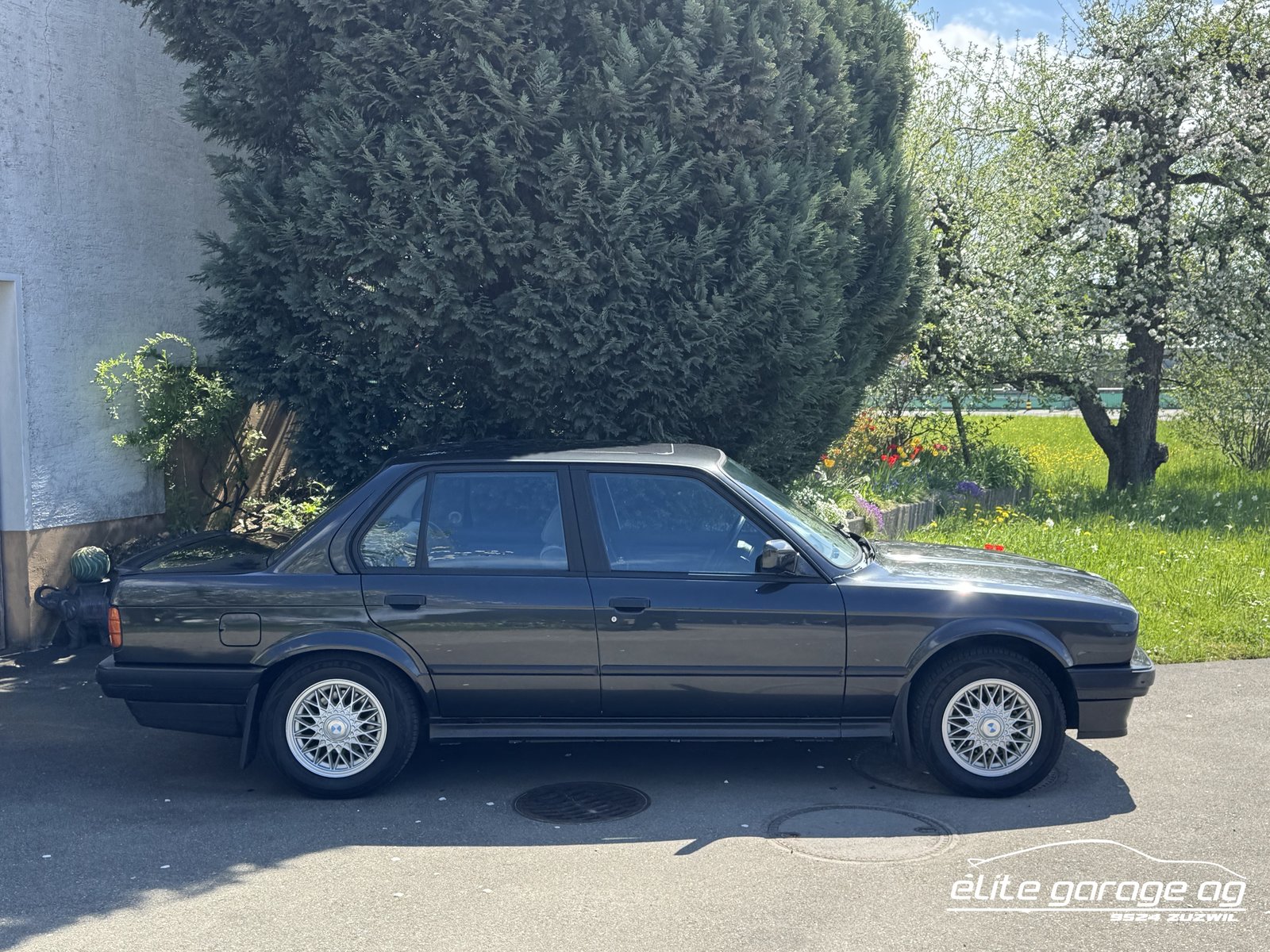 BMW 325i E30 Handschalter, Essence, Voiture de collection, Manuelle - 2