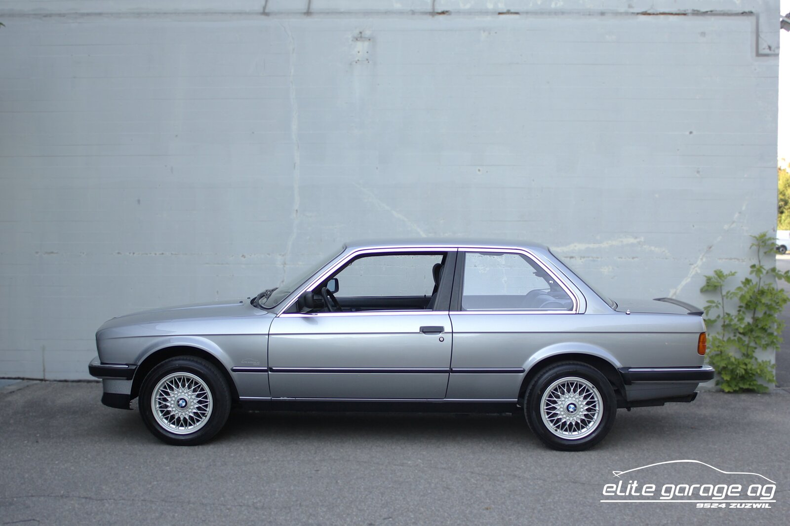 BMW 325i E30 VETERANENGEPRÜFT, Essence, Voiture de collection, Manuelle - 2
