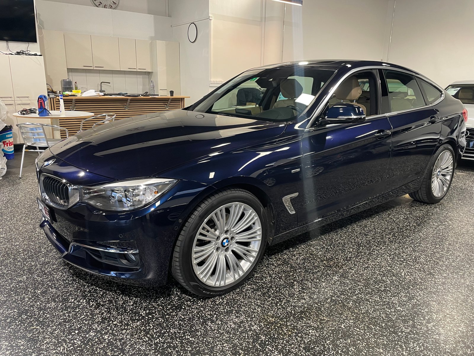 BMW 328i GT Luxury Line Steptronic, Benzin, Occasion / Gebraucht, Automatik - 3