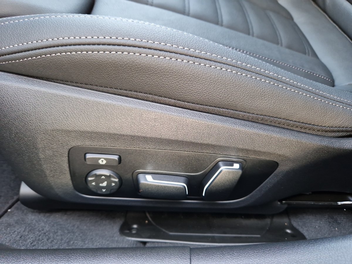 BMW 330d 48V Touring Steptronic M Sport Pro, Mild-Hybrid Diesel/Electric, New car, Automatic - 7