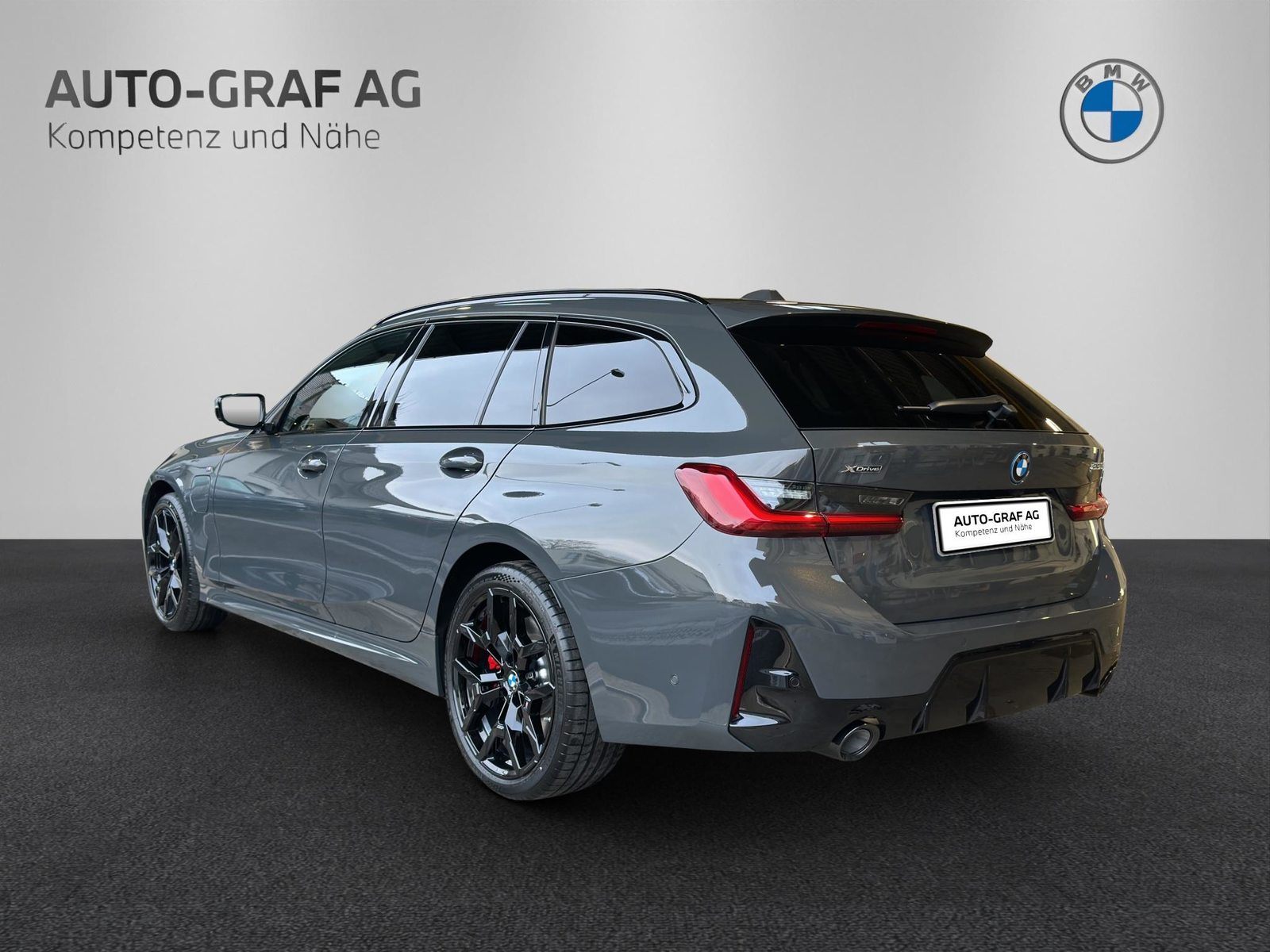 BMW 330e xDrive Touring M Sport Pro, Plug-in-Hybrid Petrol/Electric, New car, Automatic - 3