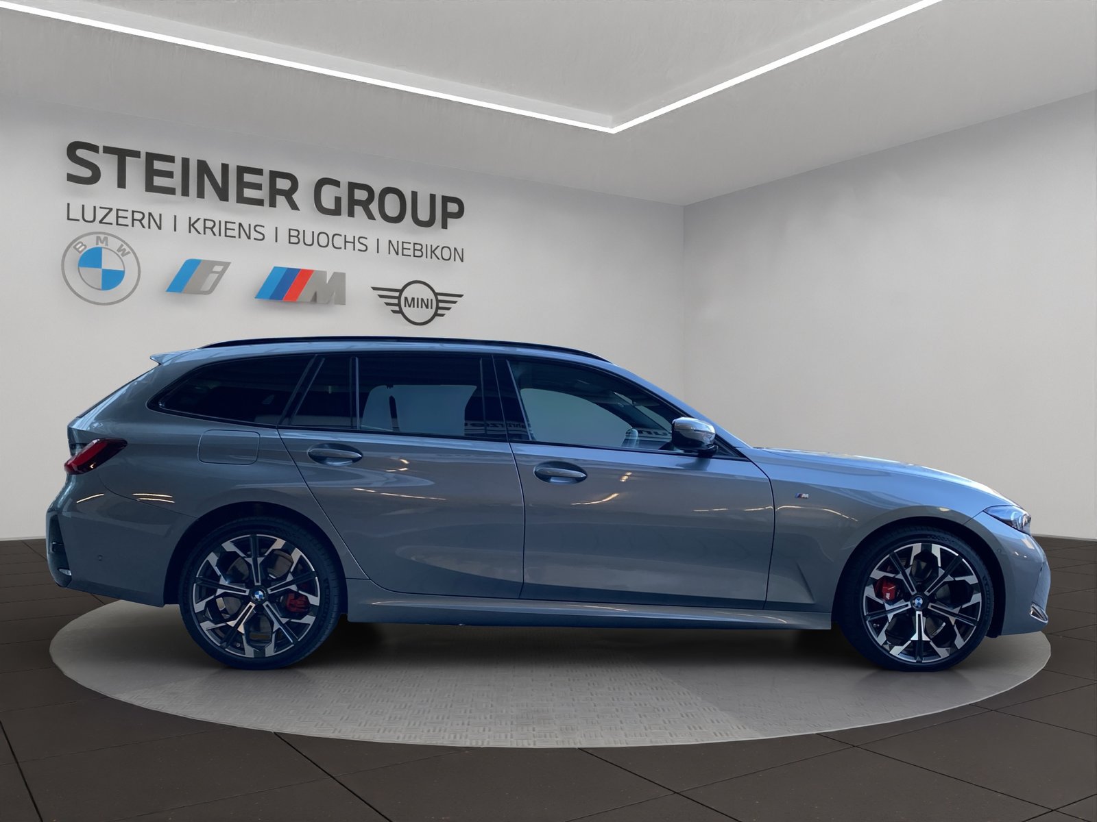 BMW 330e x DriveTouring Steptronic M Sport Pro, Hybride Rechargeable Essence/Électricité, Voiture nouvelle, Automatique - 4