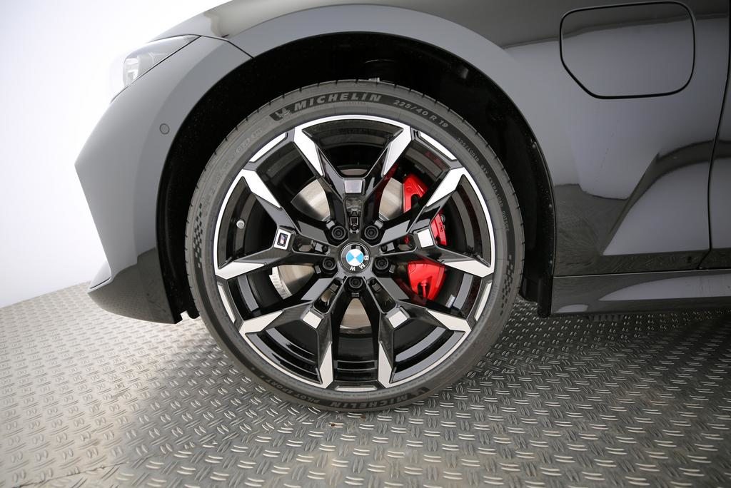 BMW 330e xDrive SAG Touring, Plug-in-Hybrid Benzin/Elektro, Neuwagen, Automatik - 3