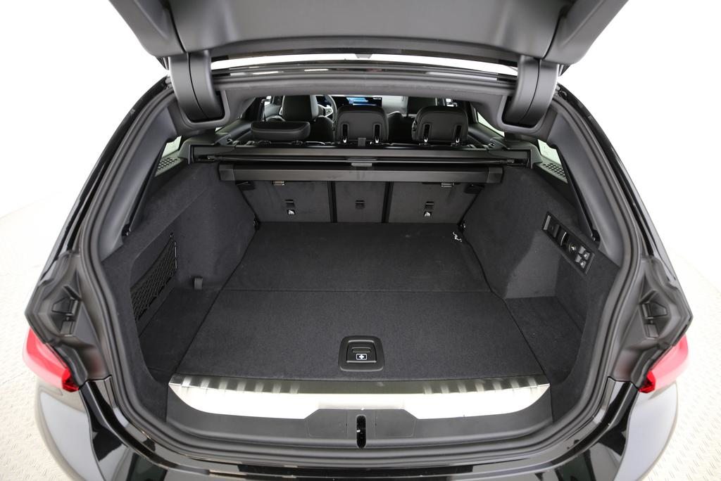 BMW 330e xDrive SAG Touring, Plug-in-Hybrid Benzin/Elektro, Neuwagen, Automatik - 7