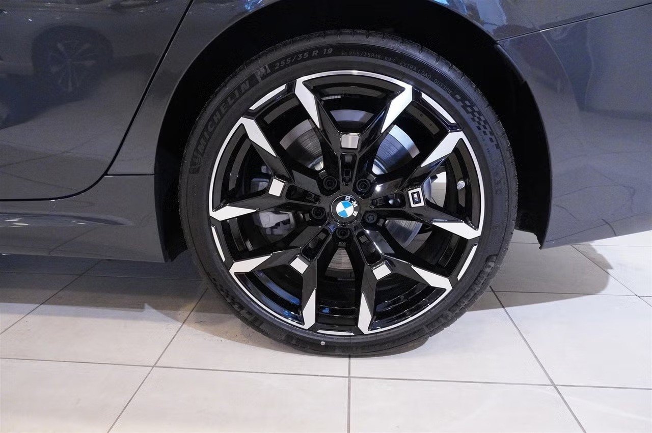 BMW 330e Touring Steptronic M Sport, Hybride Rechargeable Essence/Électricité, Voiture nouvelle, Automatique - 2