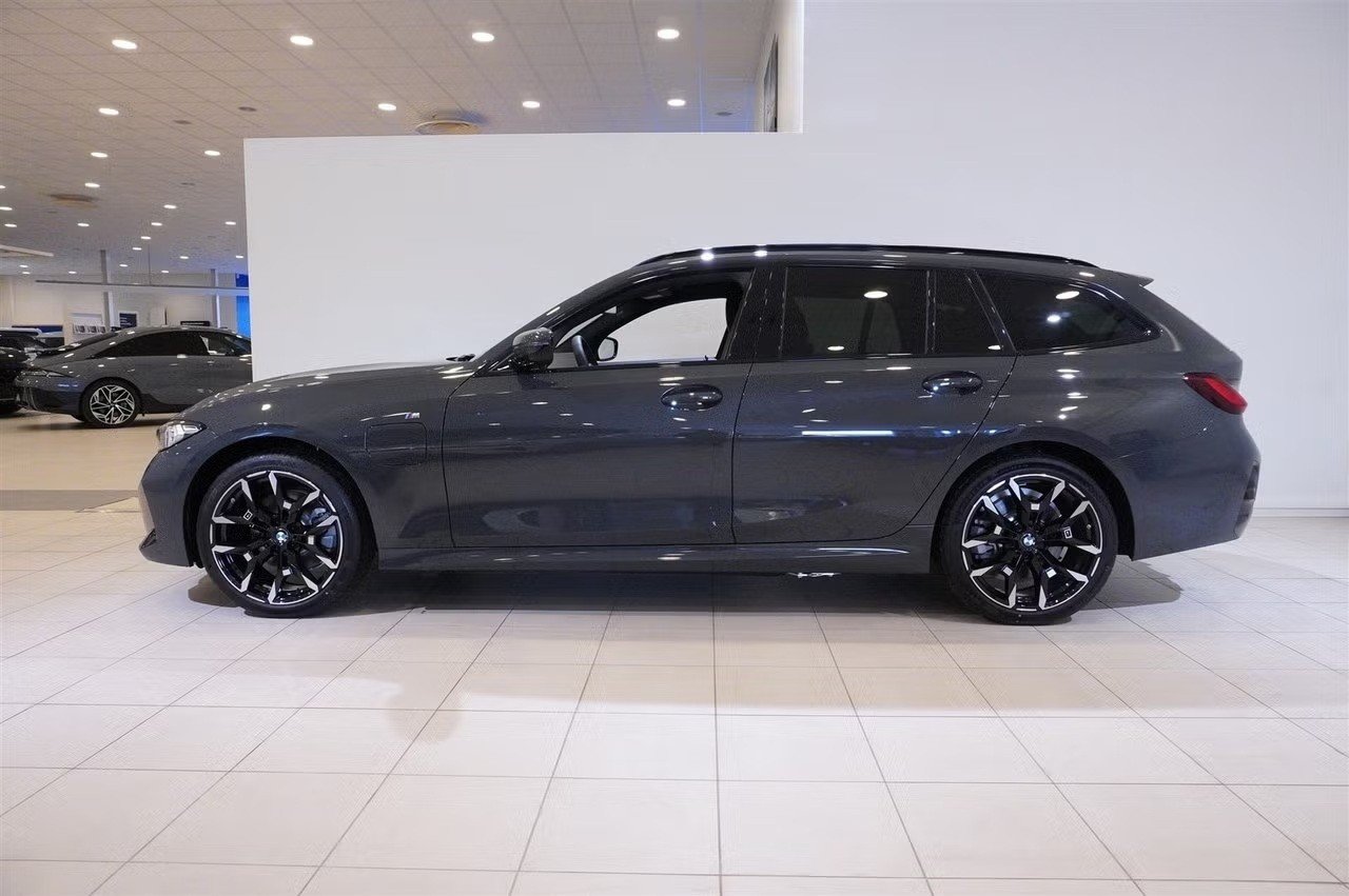 BMW 330e Touring Steptronic M Sport, Hybride Rechargeable Essence/Électricité, Voiture nouvelle, Automatique - 3