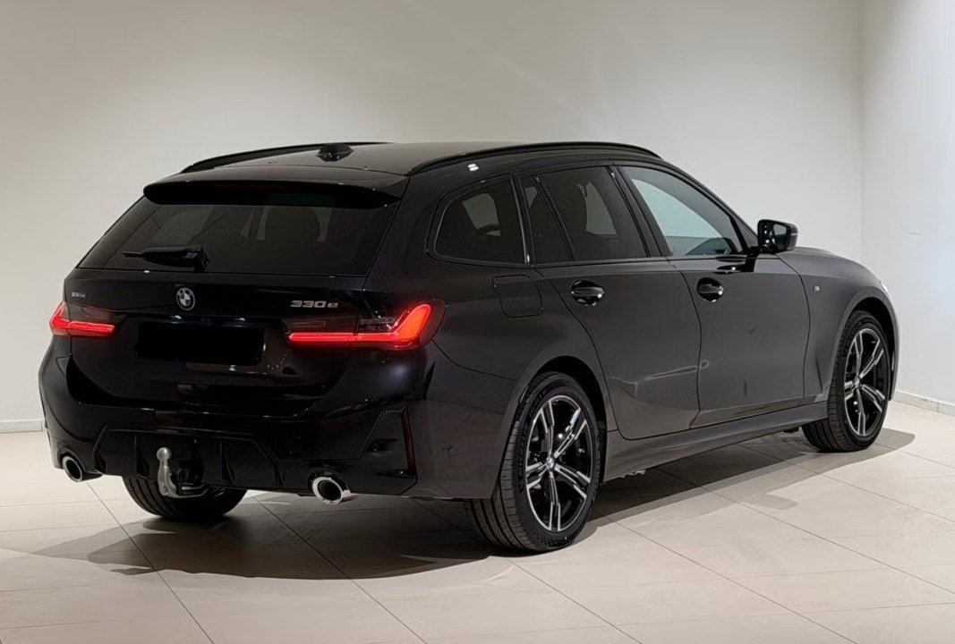 BMW 330e x DriveTouring Steptronic M Sport, Plug-in-Hybrid Petrol/Electric, New car, Automatic - 3
