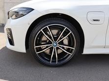 BMW 330e Pure M Sport, Hybride Rechargeable Essence/Électricité, Occasion / Utilisé, Automatique - 3