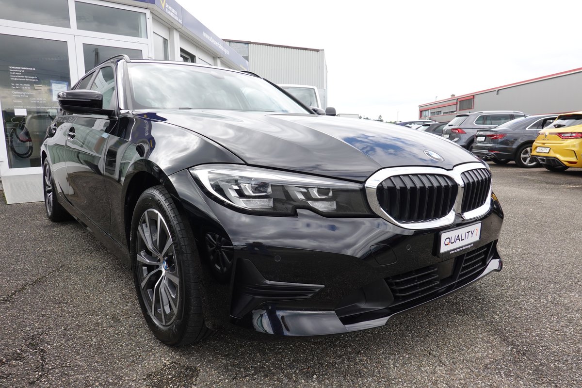 BMW 330i - TOURING - XDRIVE - "ADVANTAGE" - STEPTRONIC - 258 PS, Petrol, Second hand / Used, Automatic - 5