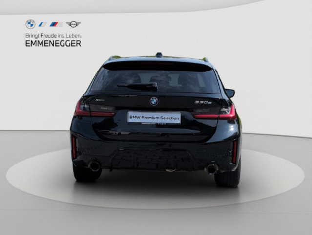 BMW 330e xDr Tour M Sport, Voll-Hybrid Benzin/Elektro, Occasion / Gebraucht, Automatik - 7