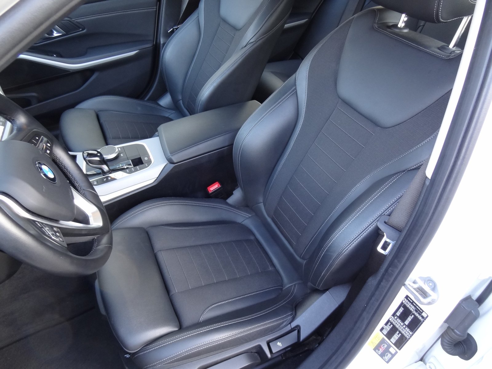 BMW 330e x DriveTouring Steptronic, Plug-in-Hybrid Benzin/Elektro, Occasion / Gebraucht, Automat - 6