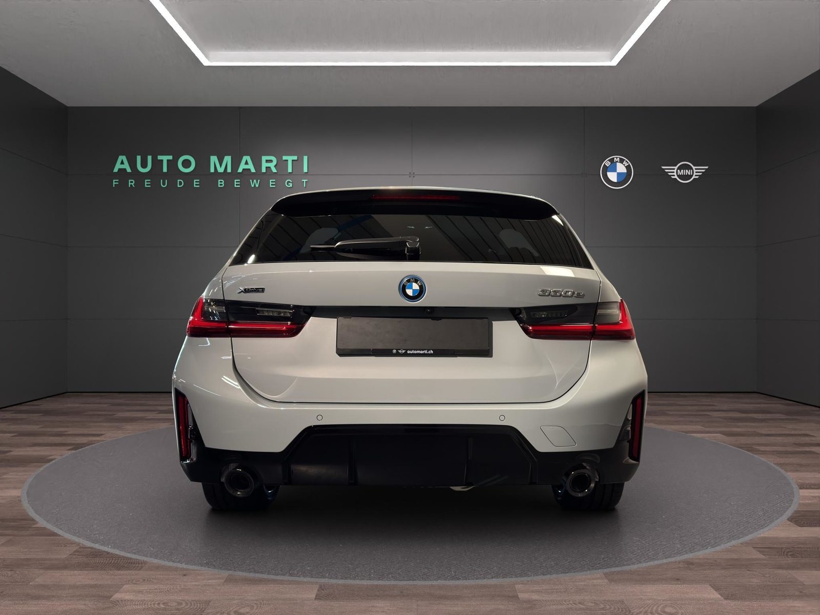 BMW 330e xDrive SAG Touring, Plug-in-Hybrid Benzina/Elettrica, Occasioni / Usate, Automatico - 3