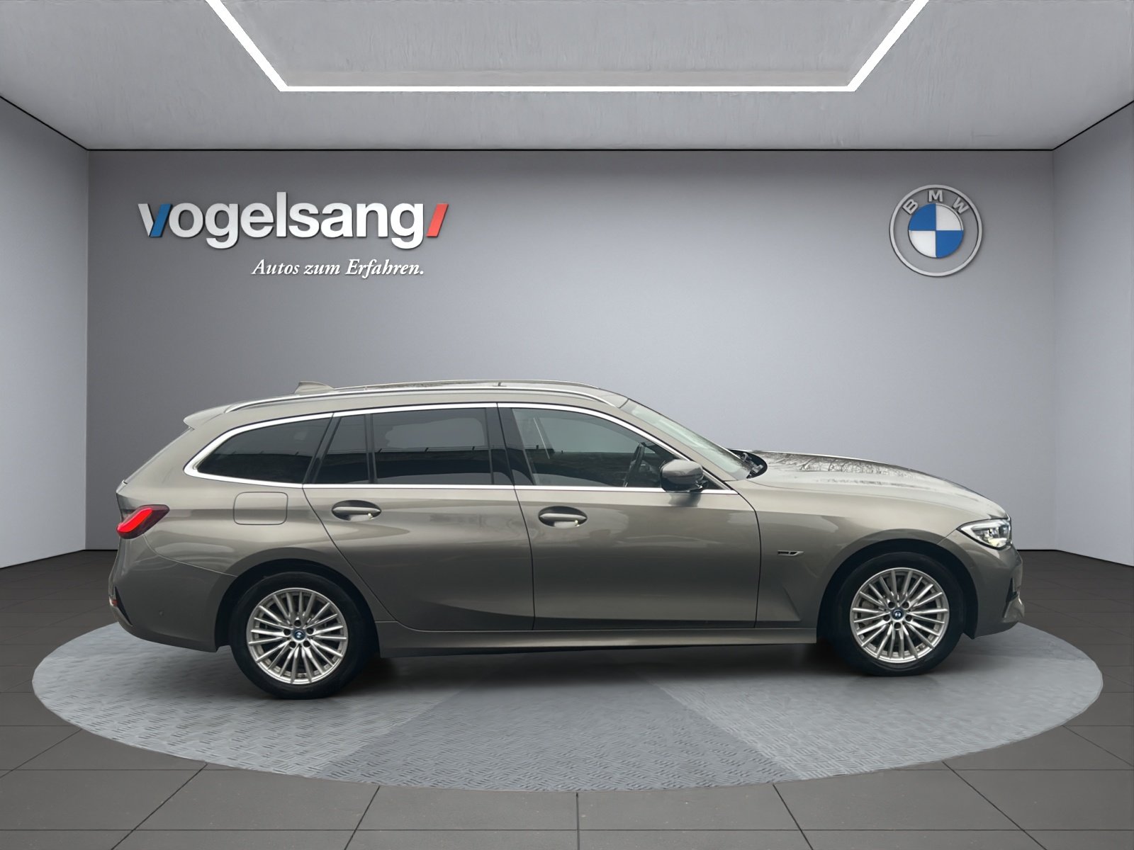 BMW 330e x DriveTouring Luxury Line Steptronic, Plug-in-Hybrid Petrol/Electric, Second hand / Used, Automatic - 4