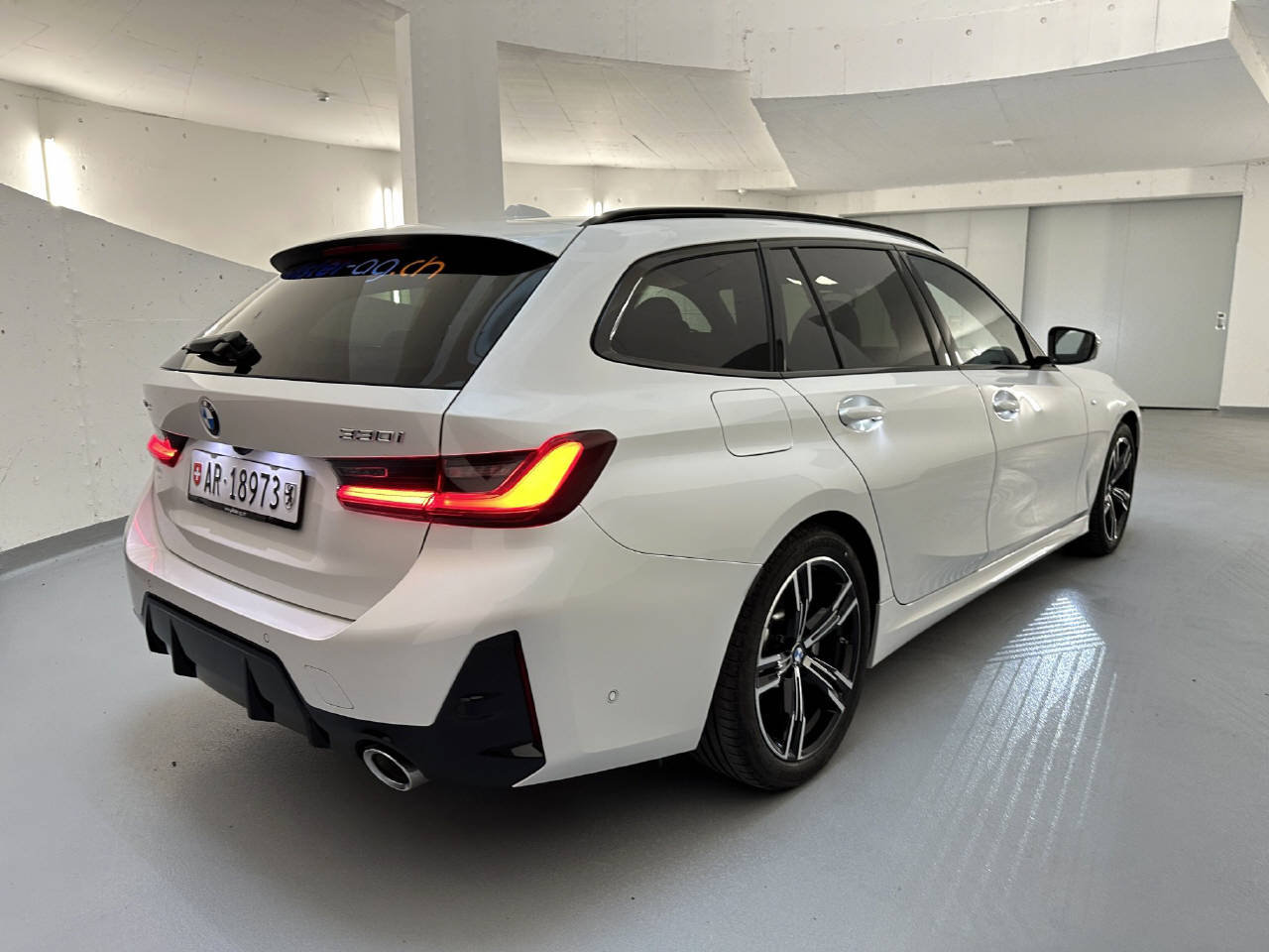 BMW 330i SAG Touring, Benzina, Occasioni / Usate, Automatico - 2