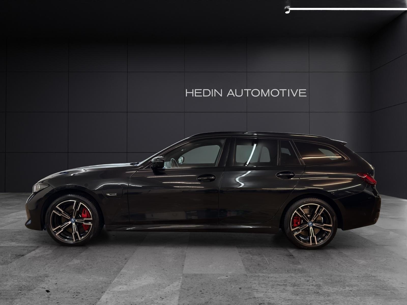 BMW 330e xDrive Touring, Plug-in-Hybrid Petrol/Electric, Second hand / Used, Automatic - 2