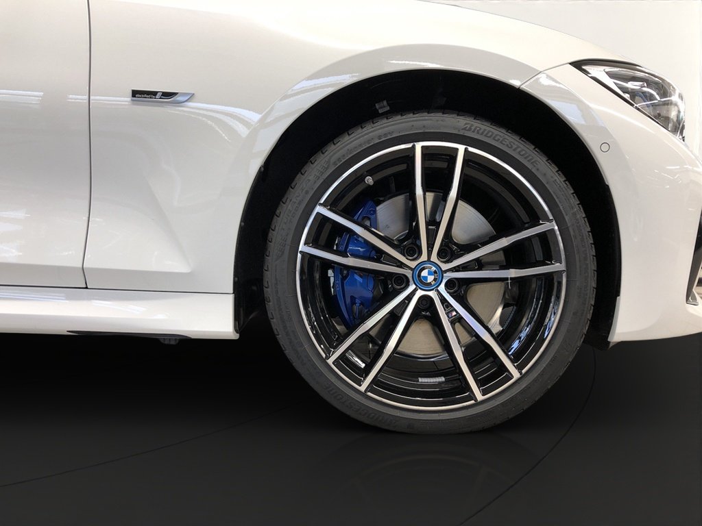 BMW 330e M Sport, Hybride Rechargeable Essence/Électricité, Occasion / Utilisé, Automatique - 6