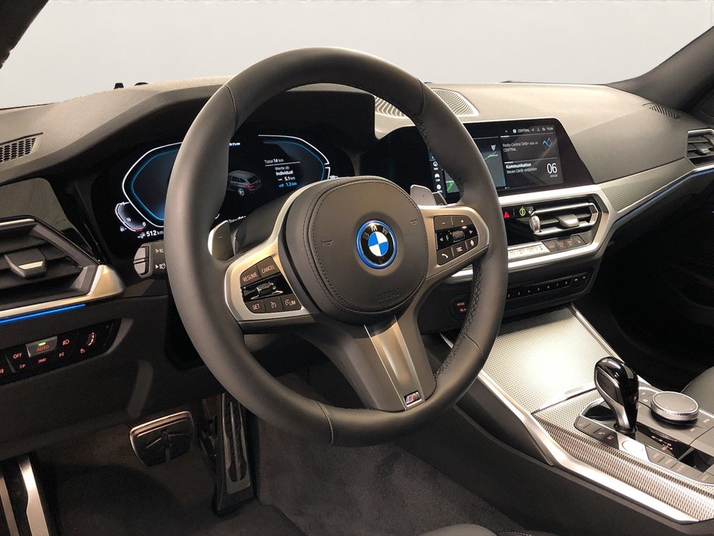 BMW 330e M Sport, Plug-in-Hybrid Benzin/Elektro, Occasion / Gebraucht, Automatik - 7