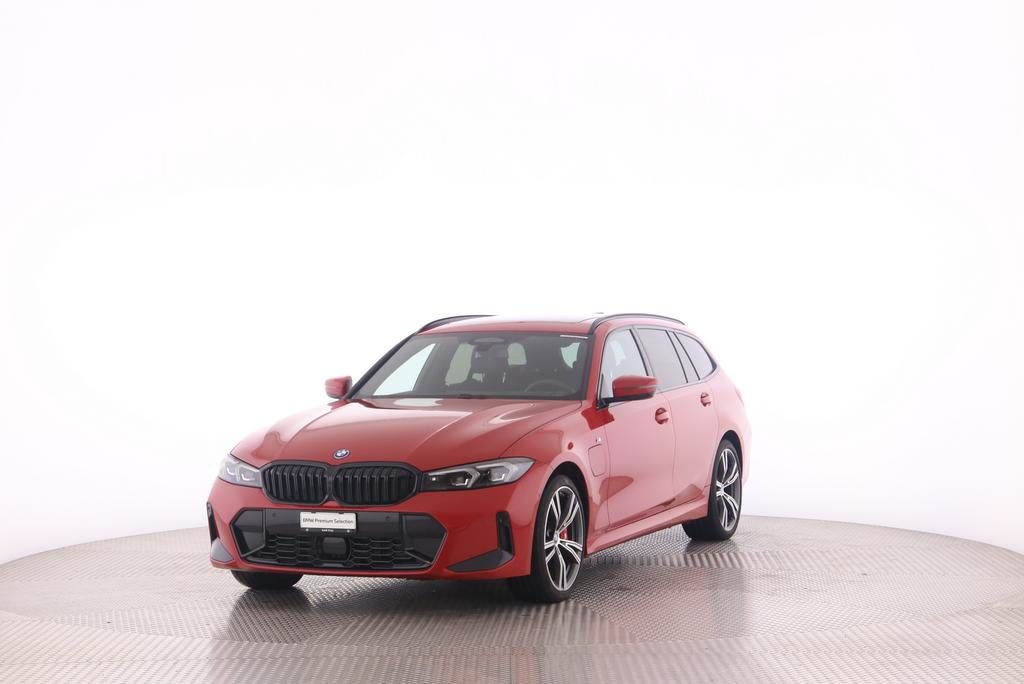 BMW 330e xDrive SAG Touring