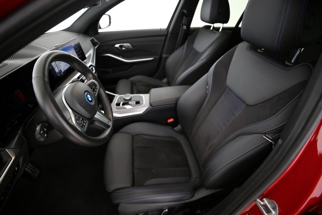 BMW 330e xDrive SAG Touring, Plug-in-Hybrid Petrol/Electric, Second hand / Used, Automatic - 3