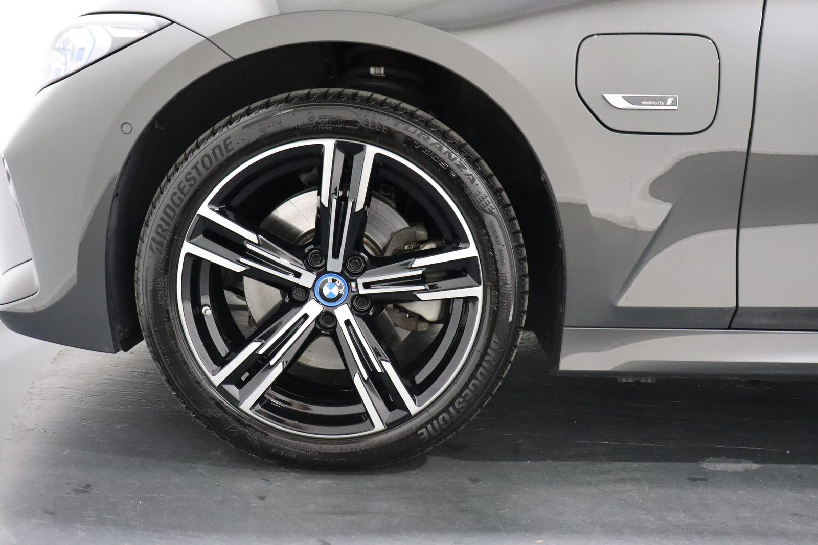 BMW 330e xDrive SAG Touring, Plug-in-Hybrid Benzina/Elettrica, Occasioni / Usate, Automatico - 6