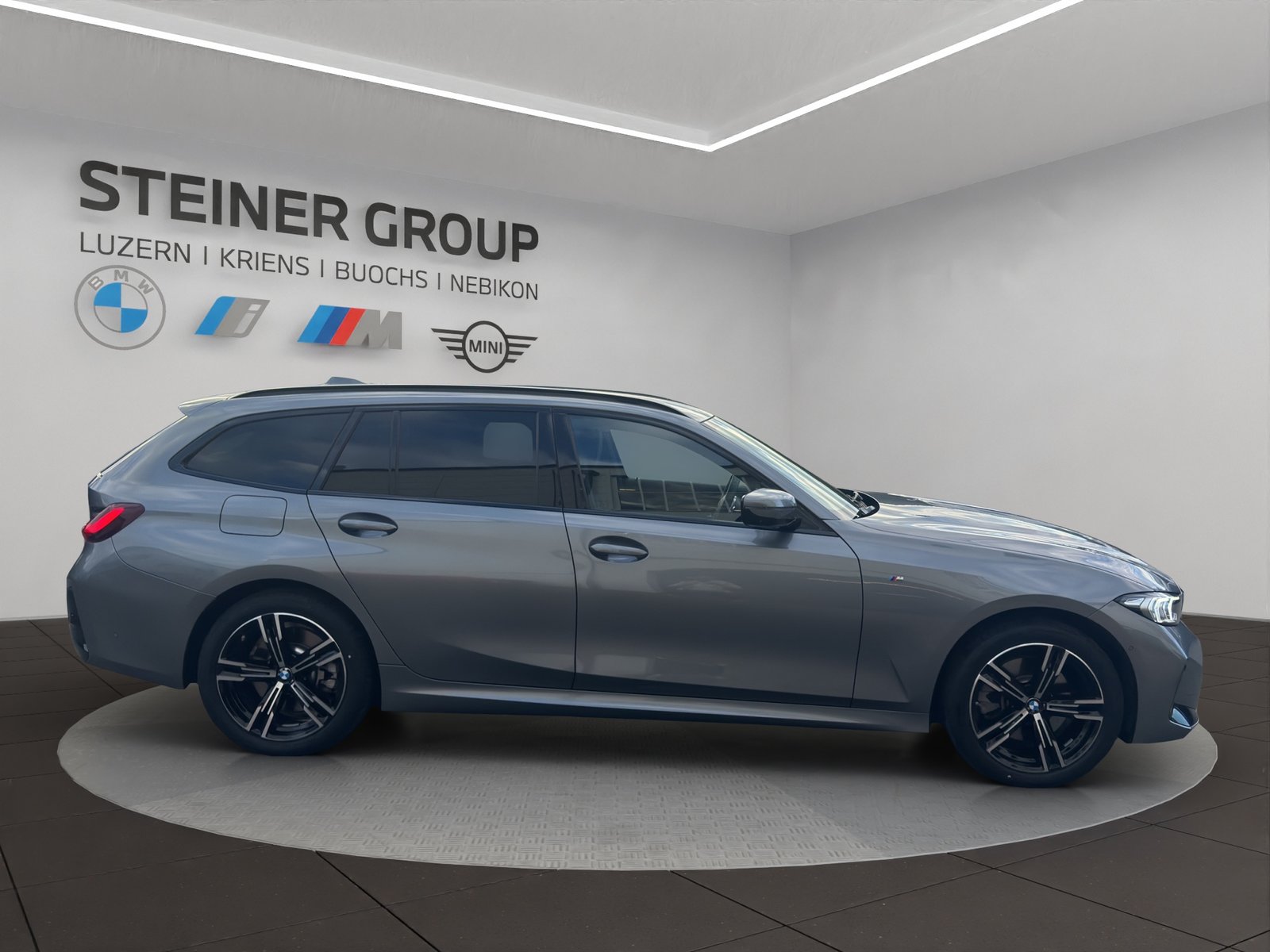 BMW 330e x DriveTouring Steptronic M Sport, Plug-in-Hybrid Petrol/Electric, Second hand / Used, Automatic - 5