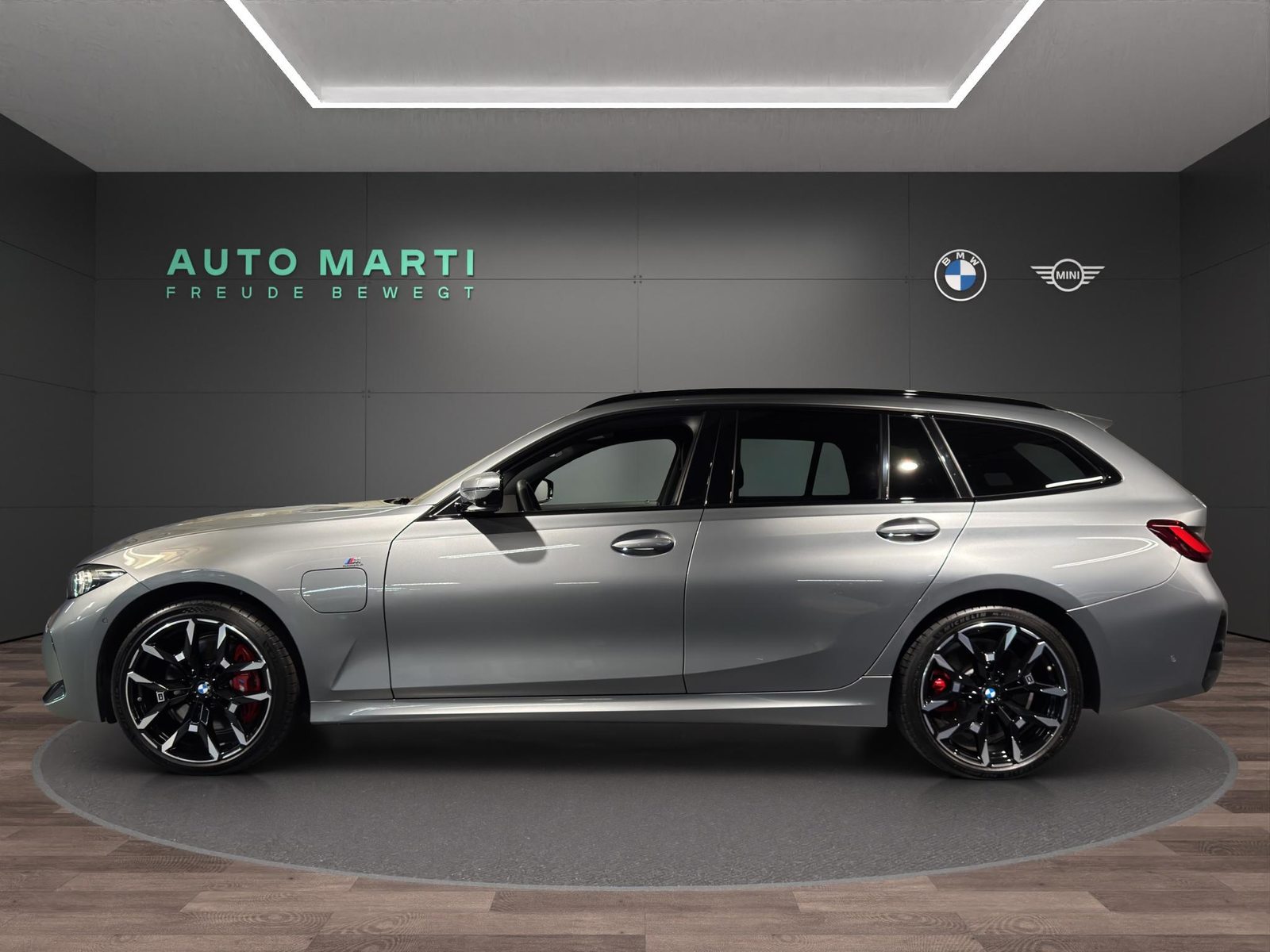 BMW 330e xDrive M Sport Touring M Sport, Plug-in-Hybrid Benzina/Elettrica, Occasioni / Usate, Automatico - 3