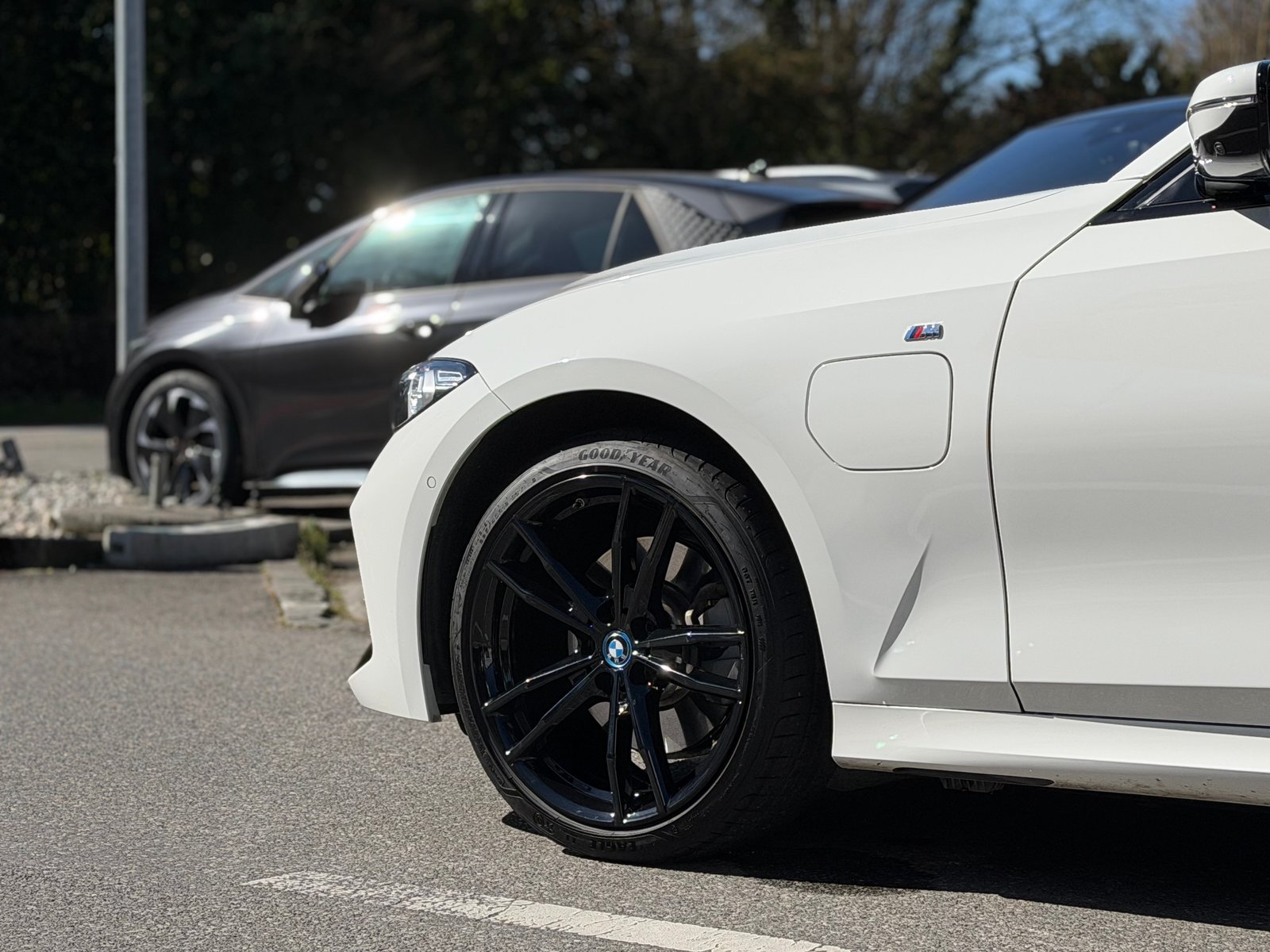 BMW 330e x DriveTouring Steptronic M Sport, Hybride Rechargeable Essence/Électricité, Occasion / Utilisé, Automatique - 4
