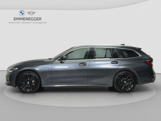 BMW 330e Luxury Line, Voll-Hybrid Benzin/Elektro, Occasion / Gebraucht, Automatik - 2