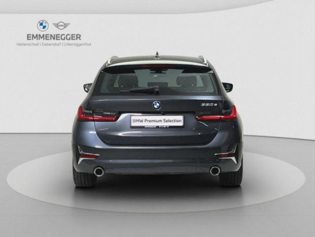 BMW 330e Luxury Line, Voll-Hybrid Benzin/Elektro, Occasion / Gebraucht, Automatik - 4