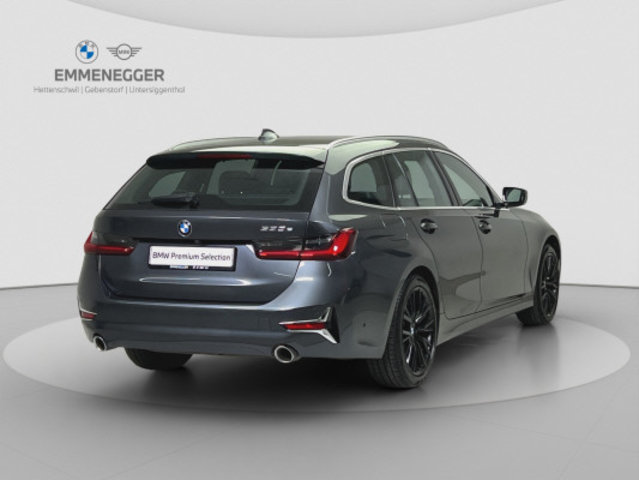 BMW 330e Luxury Line, Voll-Hybrid Benzin/Elektro, Occasion / Gebraucht, Automatik - 5