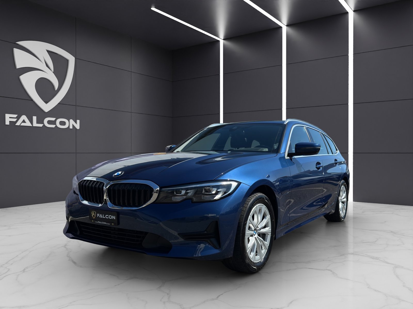 BMW 330e x DriveTouring Steptronic