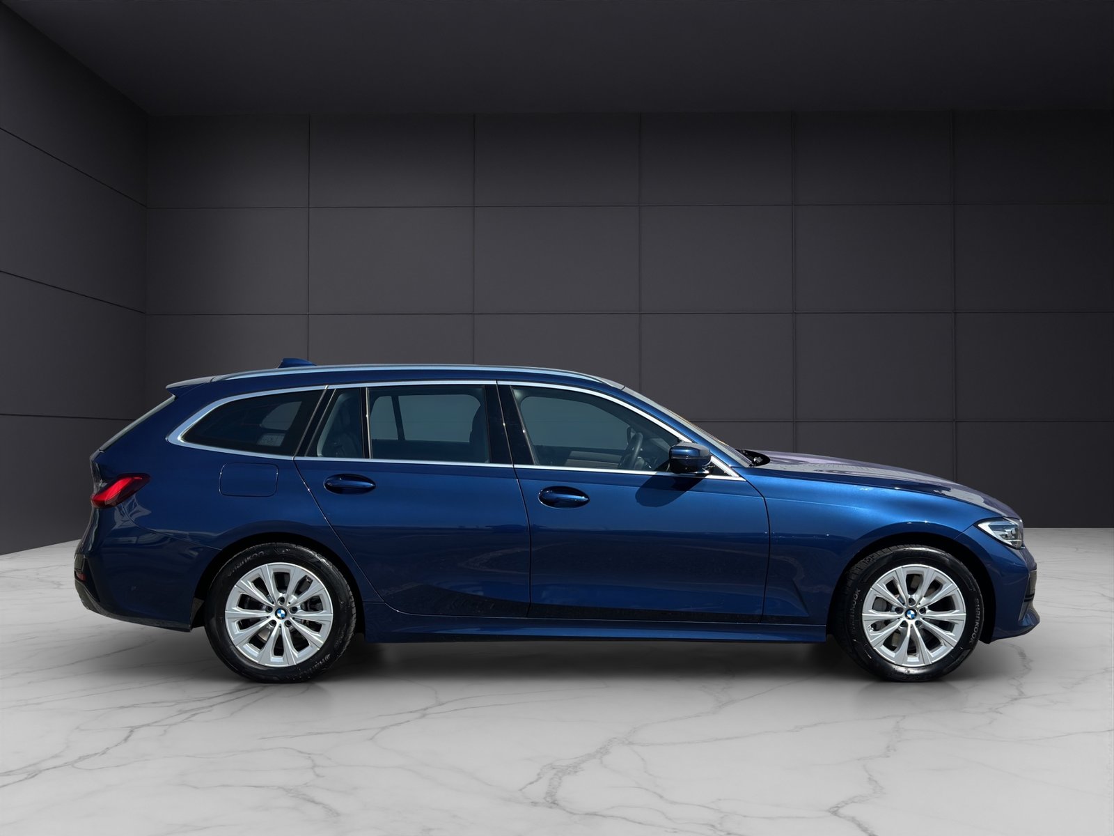 BMW 330e x DriveTouring Steptronic, Plug-in-Hybrid Petrol/Electric, Second hand / Used, Automatic - 7
