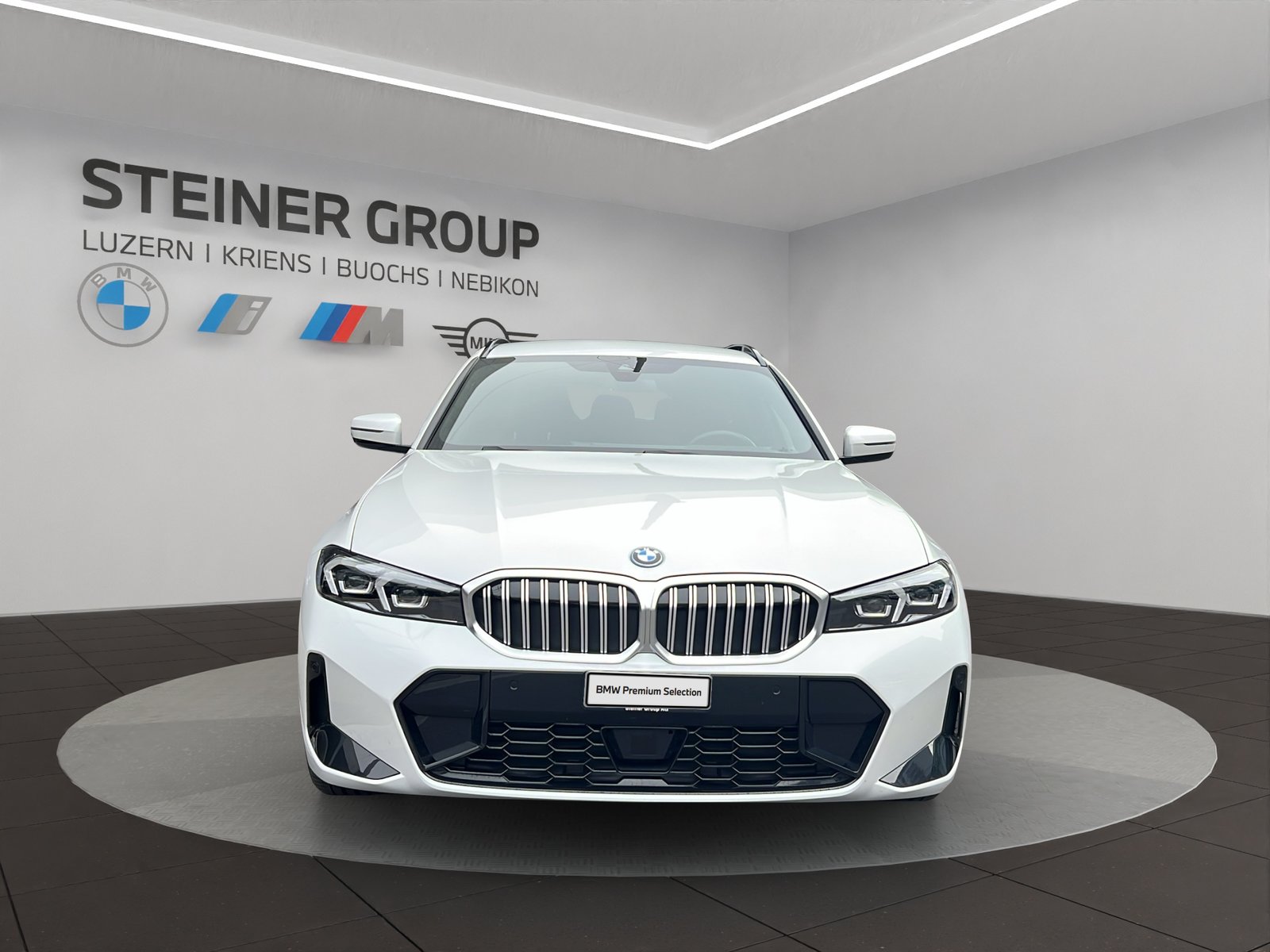 BMW 330e x DriveTouring Steptronic M Sport, Hybride Rechargeable Essence/Électricité, Occasion / Utilisé, Automatique - 2