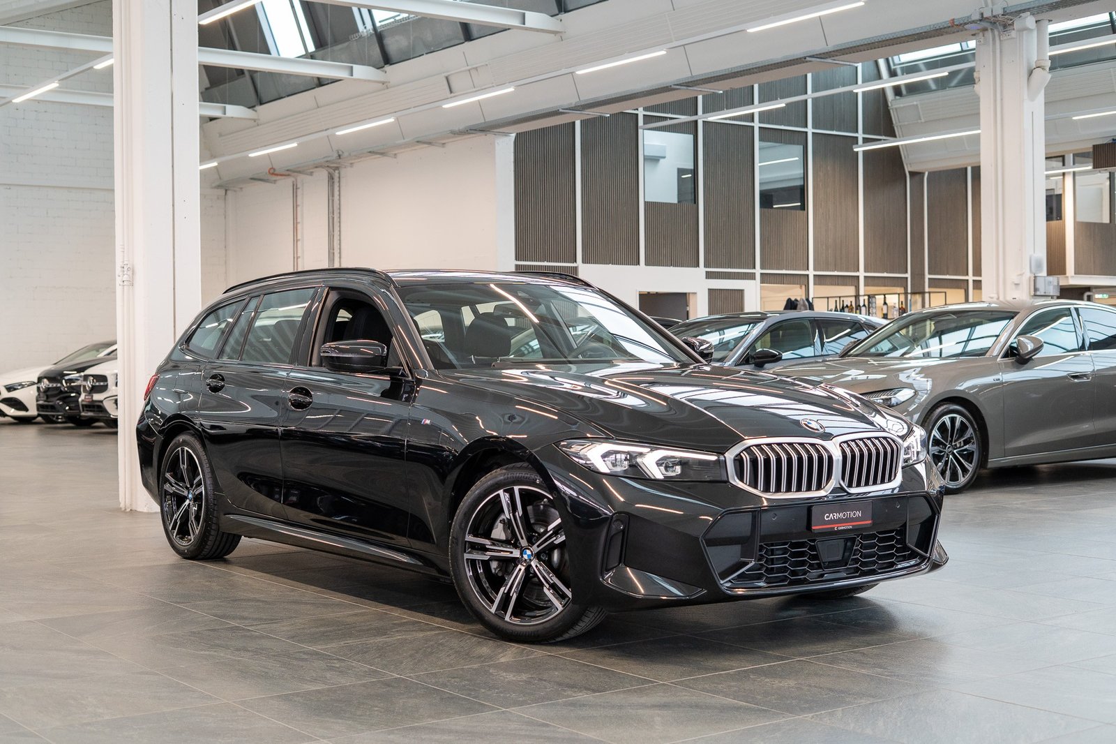 BMW 330i Touring M Sport / LCI / Rückfahrkamera / el, Benzin, Occasion / Gebraucht, Automatik - 3