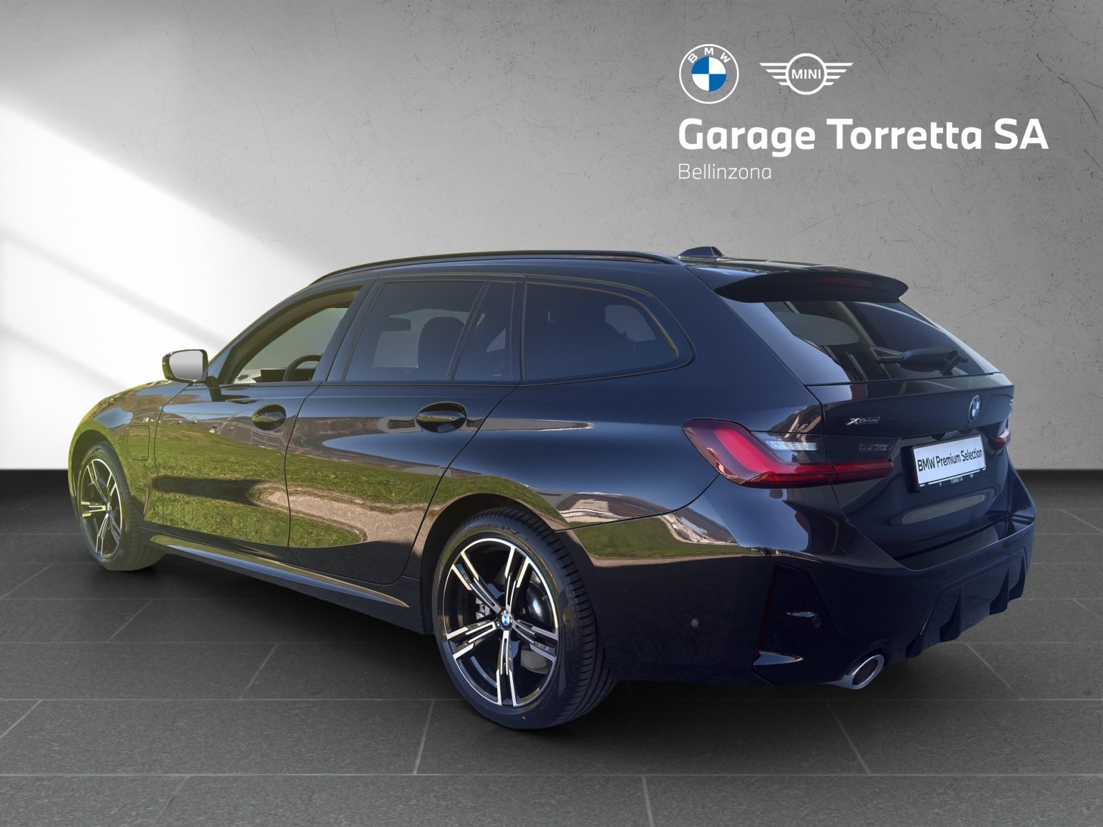BMW 330e x DriveTouring Steptronic M Sport, Plug-in-Hybrid Benzin/Elektro, Occasion / Gebraucht, Automatik - 3