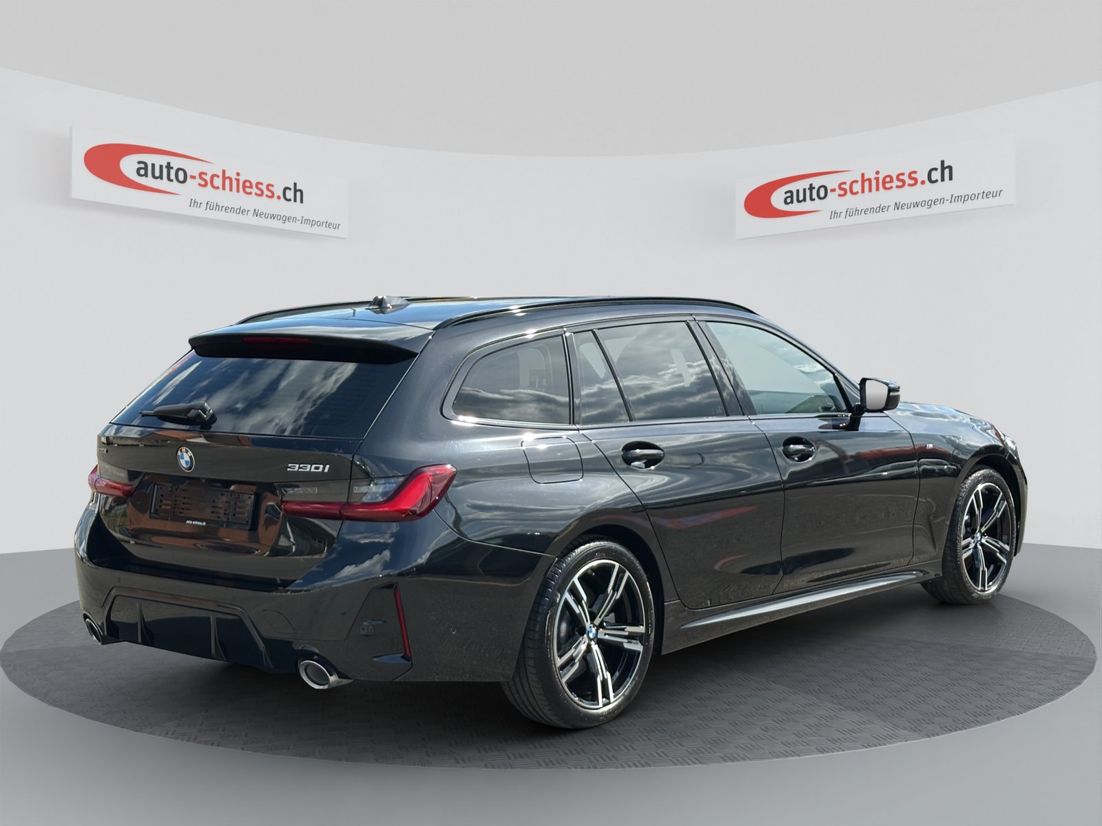 BMW 330i Touring M Sport Shadow Line Steptronic, Benzin, Occasion / Gebraucht, Automatik - 5