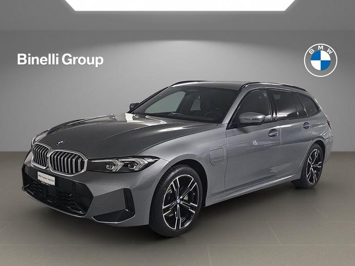 BMW 330e xDrive SAG Touring, Plug-in-Hybrid Petrol/Electric, Second hand / Used, Automatic