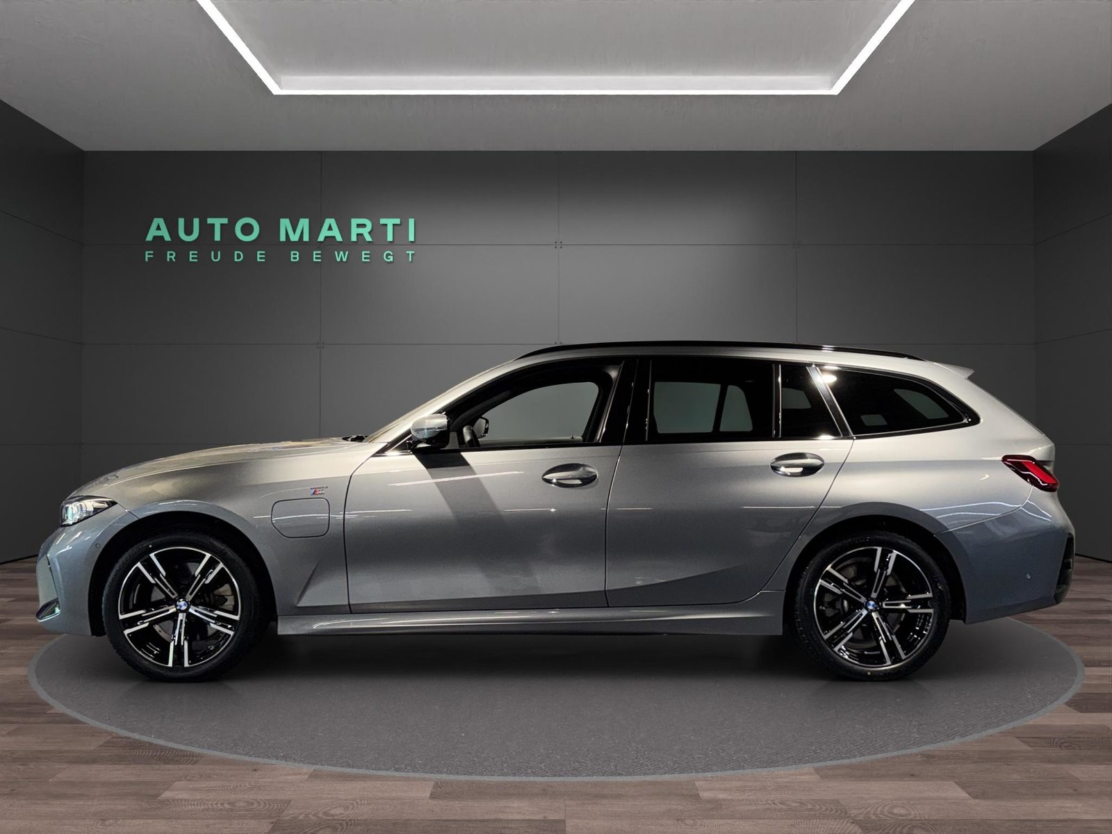 BMW 330e xDrive Touring M Sport, Hybride Rechargeable Essence/Électricité, Occasion / Utilisé, Automatique - 3