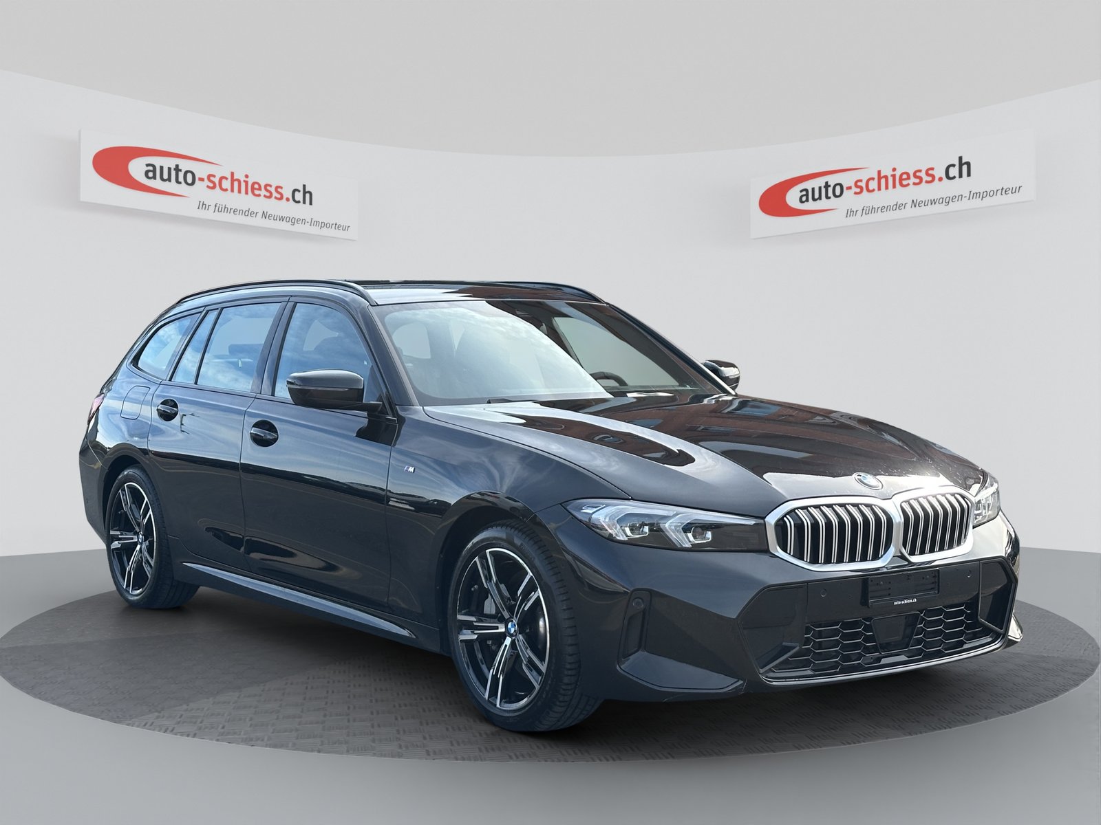 BMW 330i Touring M Sport Steptronic
