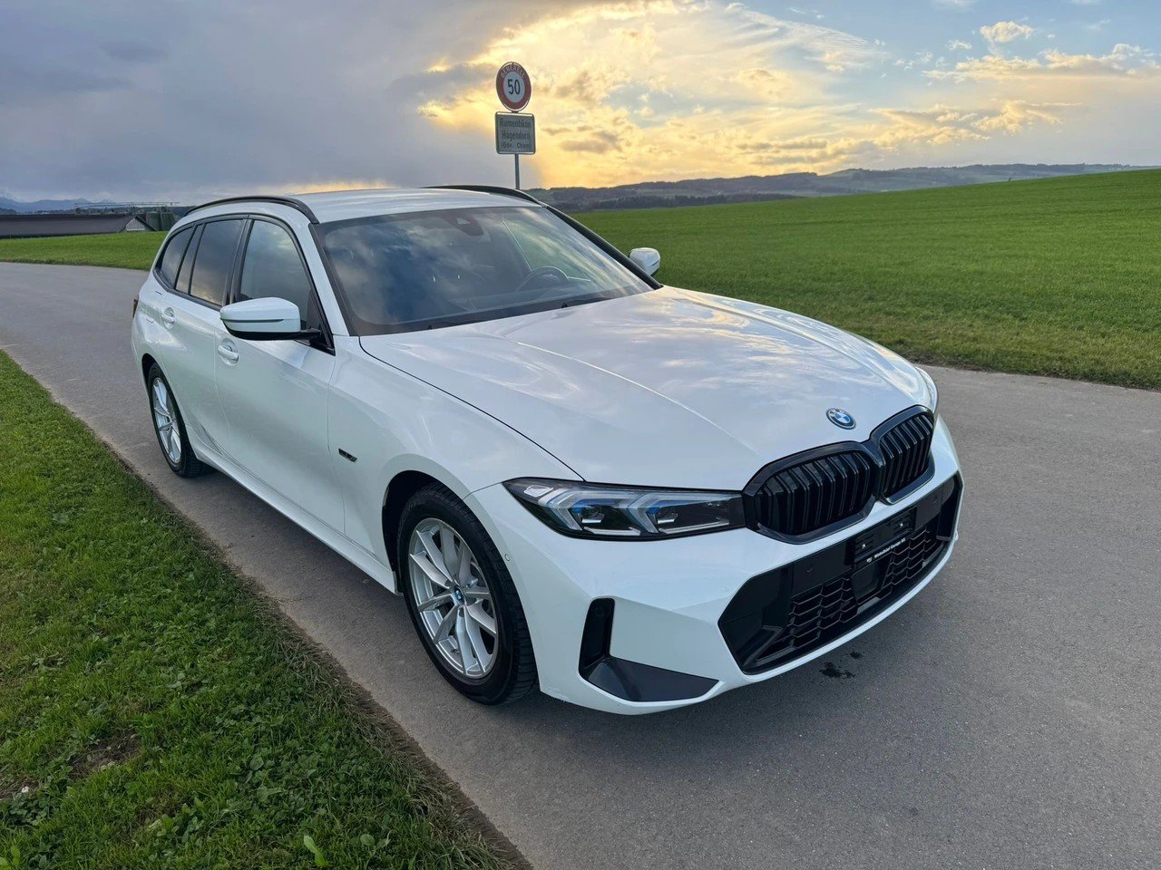 BMW 330e Steptronic M Sport Pro, Plug-in-Hybrid Benzina/Elettrica, Occasioni / Usate, Automatico - 2