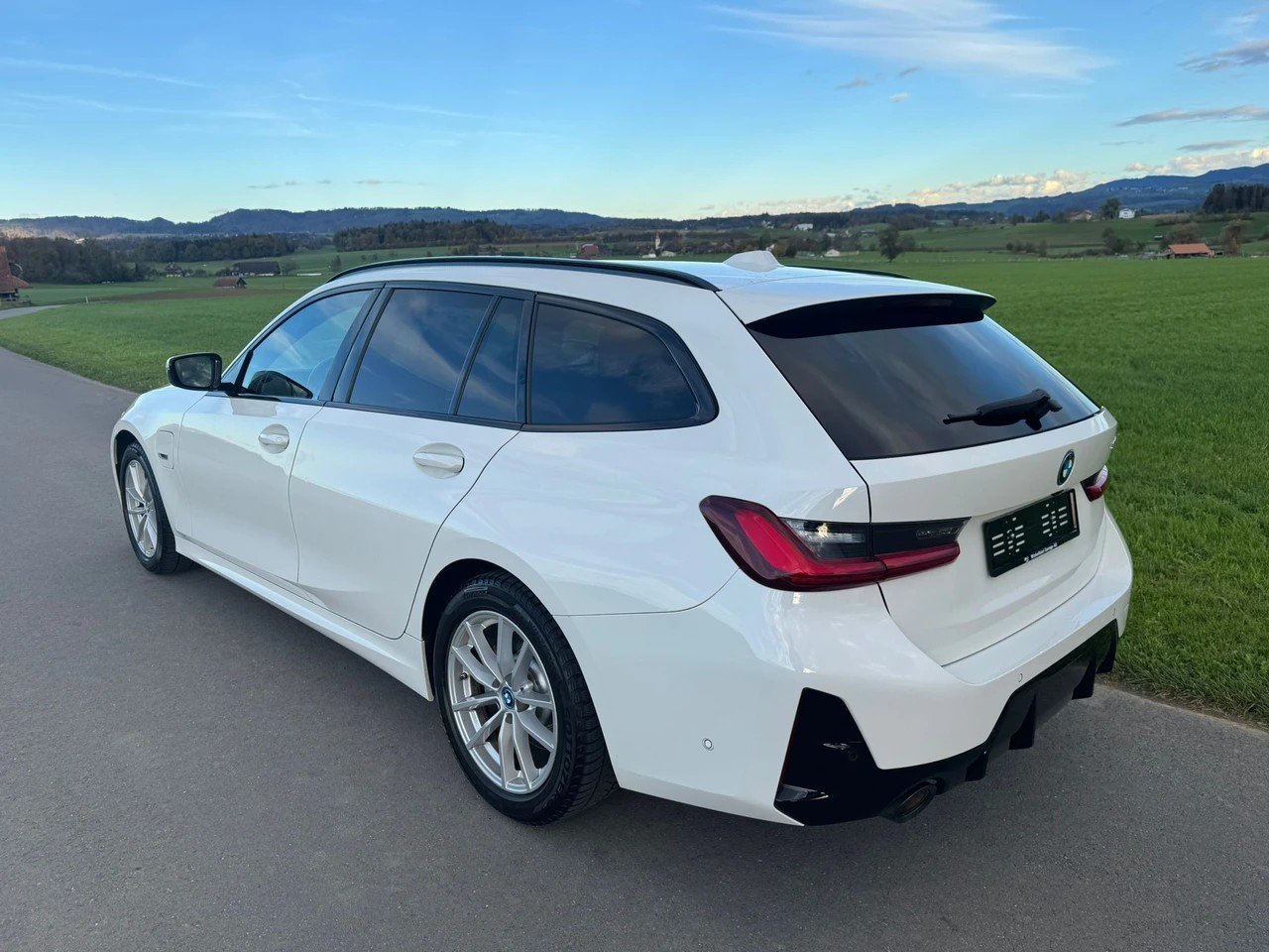 BMW 330e Steptronic M Sport Pro, Plug-in-Hybrid Benzina/Elettrica, Occasioni / Usate, Automatico - 3