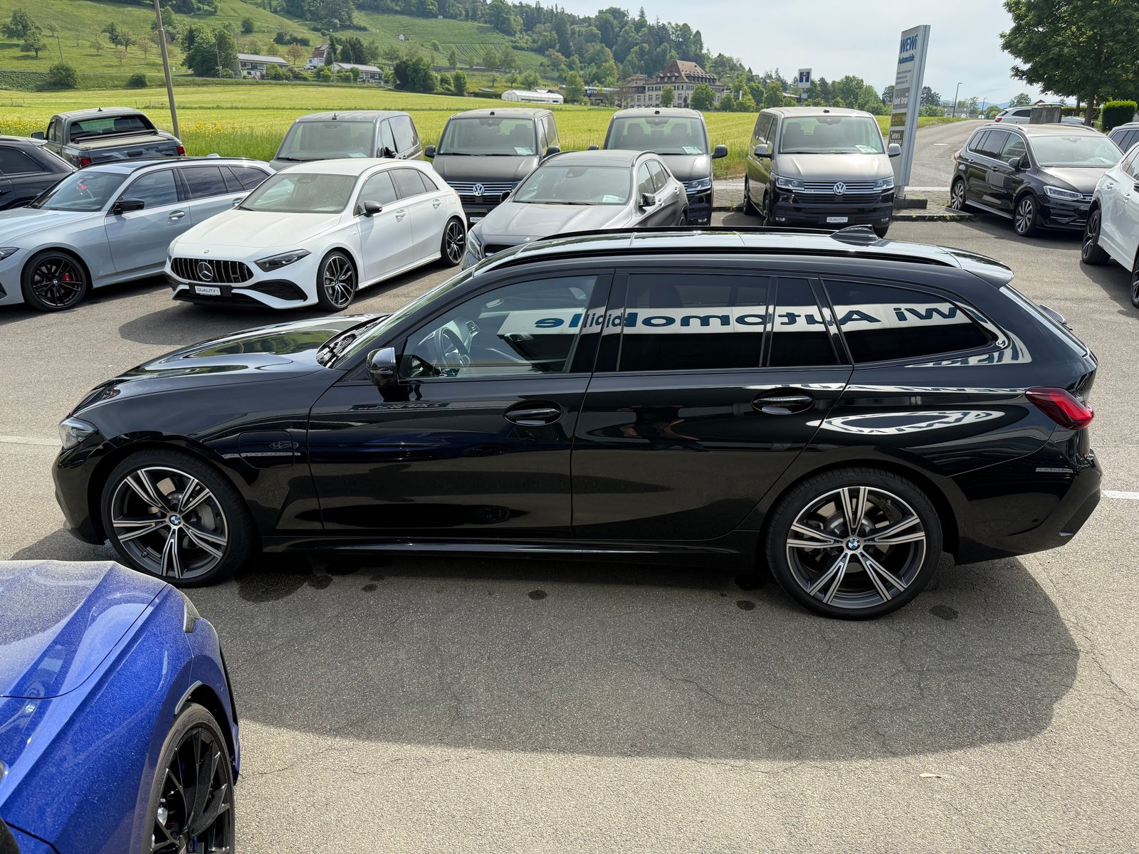 BMW 330e x DriveTouring M Sport Steptronic, Plug-in-Hybrid Benzin/Elektro, Occasion / Gebraucht, Automatik - 5