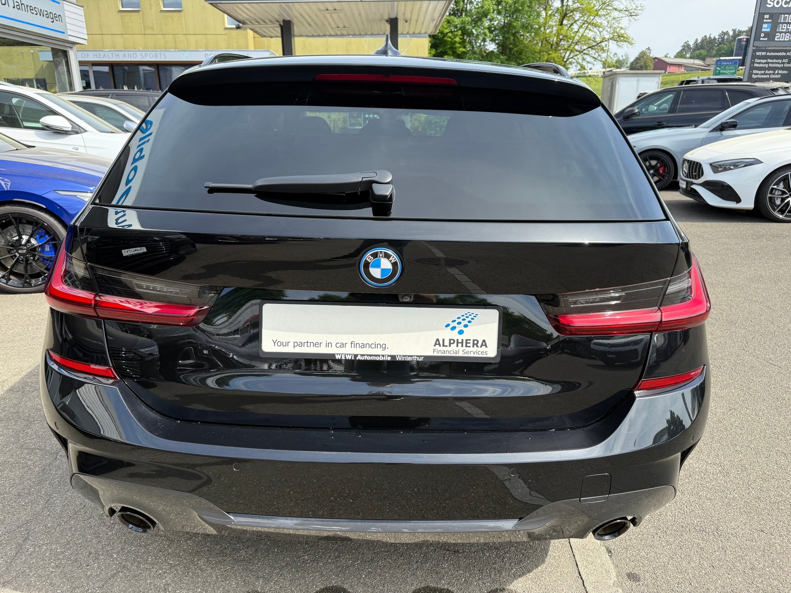 BMW 330e x DriveTouring M Sport Steptronic, Plug-in-Hybrid Benzin/Elektro, Occasion / Gebraucht, Automatik - 7